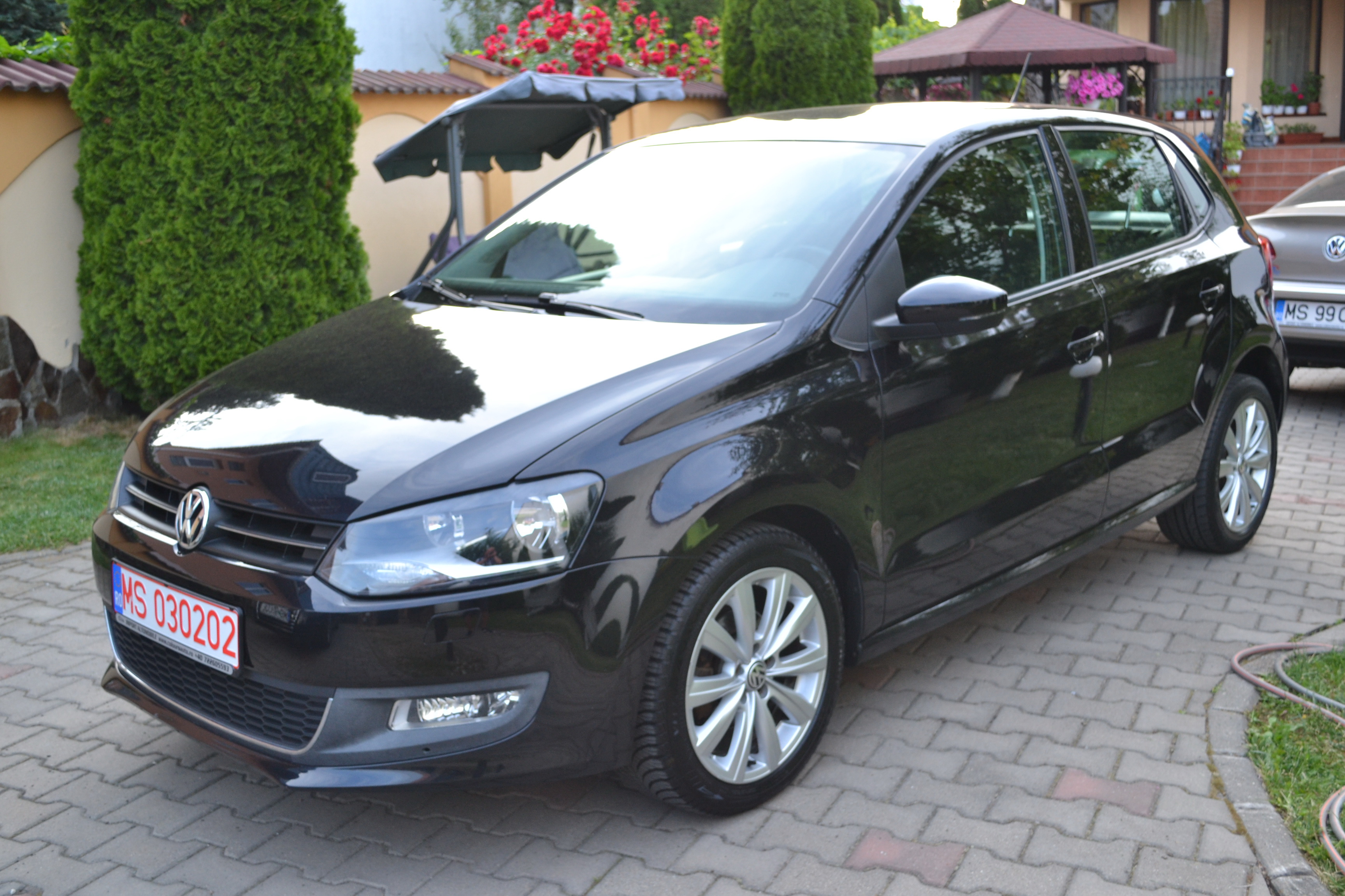 VW POLO 1.6TDI SPORTLINE!!CLIMATRONIC!!SCAUNE INC.!!JENTI ALU!!EURO5!! VW POLO 1.6TDI SPORTLINE!!CLIMATRONIC!!SCAUNE INC.!!JENTI ALU!!EURO5!!