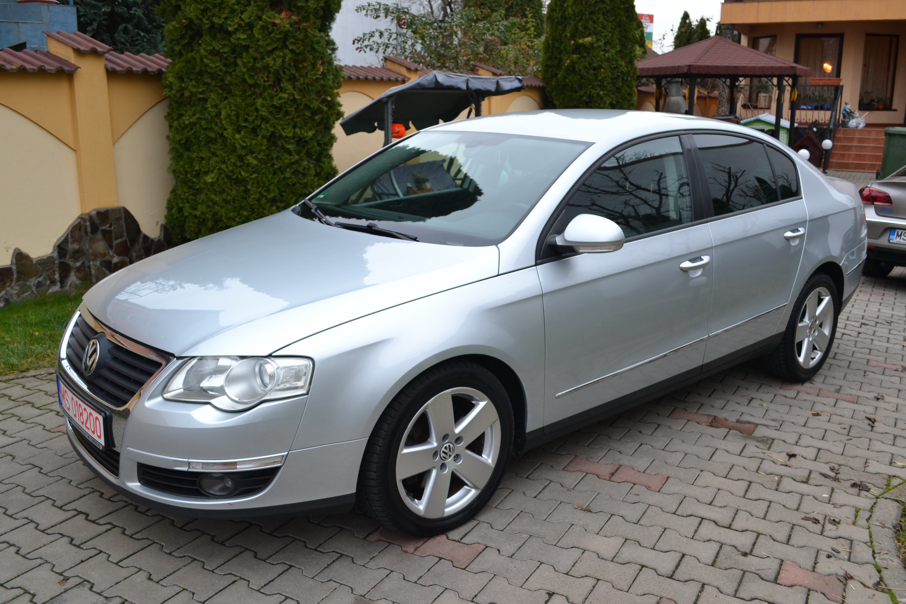 VW PASSAT 2.0TDI SPORTLINE CLIMATRONIC!!PARCTRONIC!!JENTI ALU!!EURO4!! VW PASSAT 2.0TDI SPORTLINE CLIMATRONIC!!PARCTRONIC!!JENTI ALU!!EURO4!!