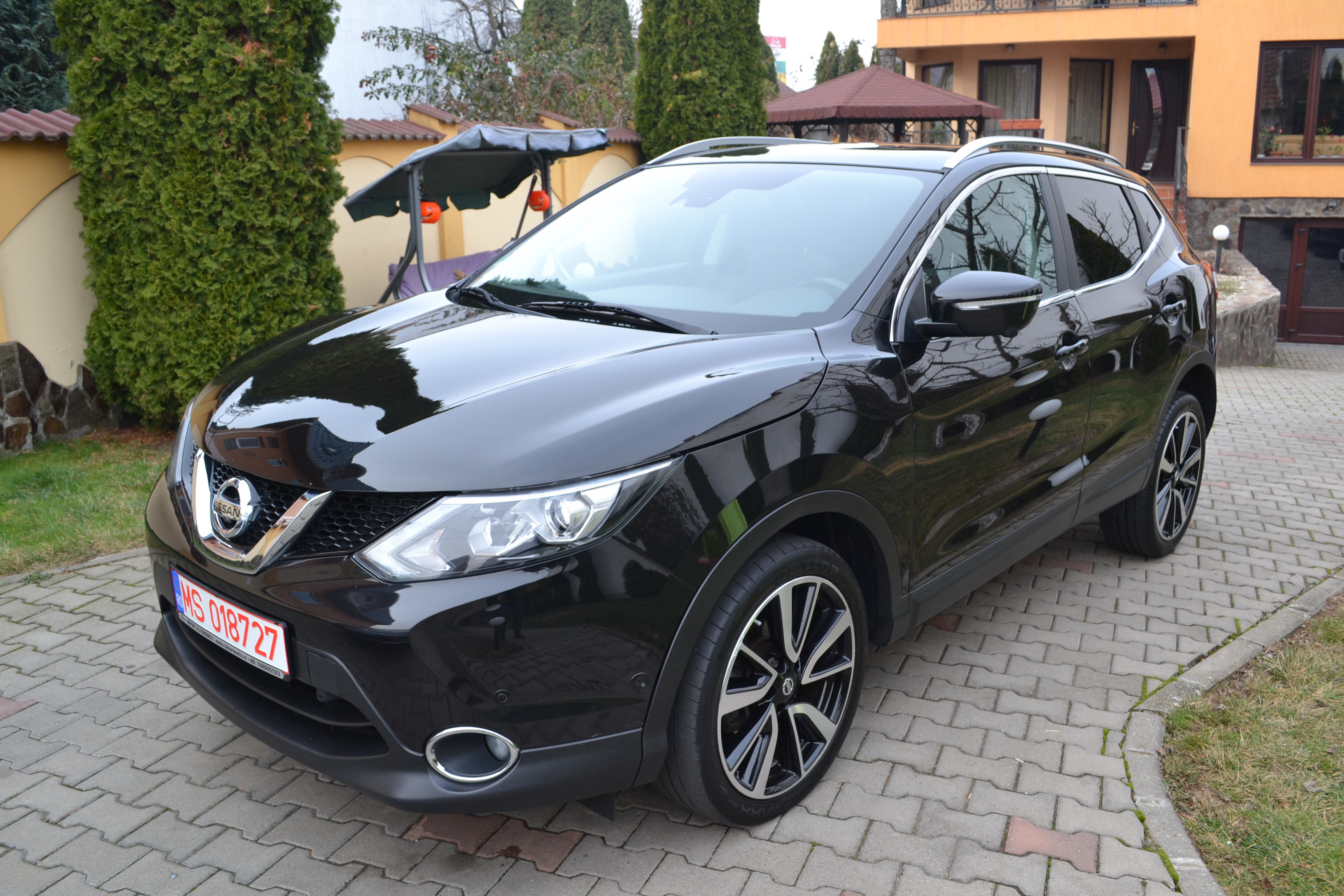 Nissan QASHQAI 1.6dCi TEKNA FULL EXTRA!!NAVI !!PIELE!!XENON!!CAMERA360!!EURO5!! Nissan QASHQAI 1.6dCi TEKNA FULL EXTRA!!NAVI !!PIELE!!XENON!!CAMERA360!!EURO5!!