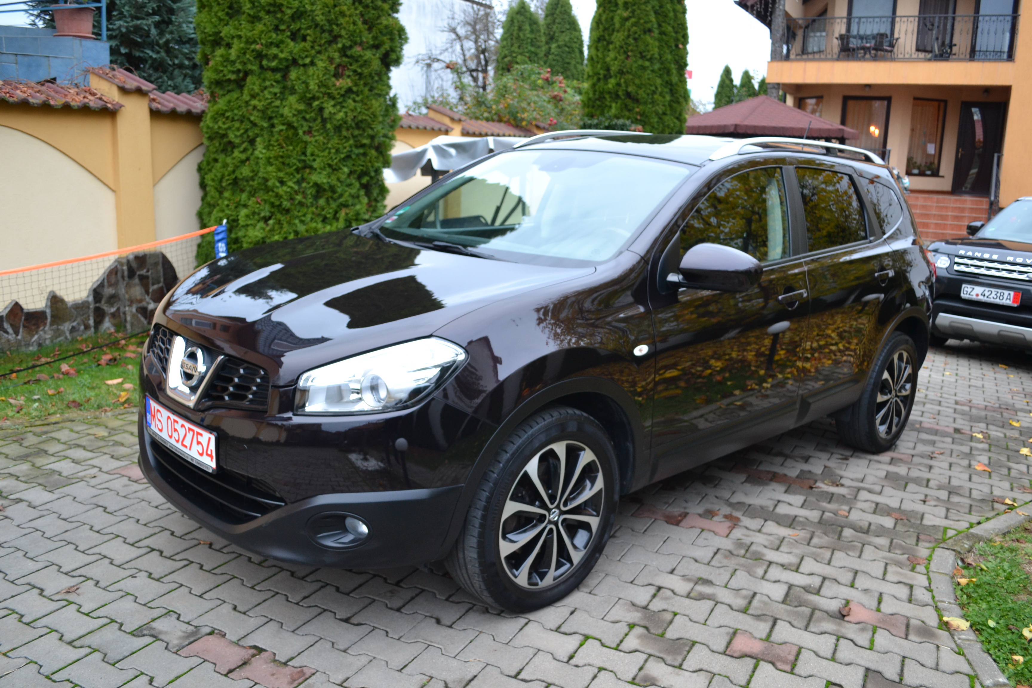 Nissan QASHQAI+2 2.0 dCi 4X4 CLIMATRONIC!!NAVI!!7 LOCURI!!EURO5!! Nissan QASHQAI+2 2.0 dCi 4X4 CLIMATRONIC!!NAVI!!7 LOCURI!!EURO5!!