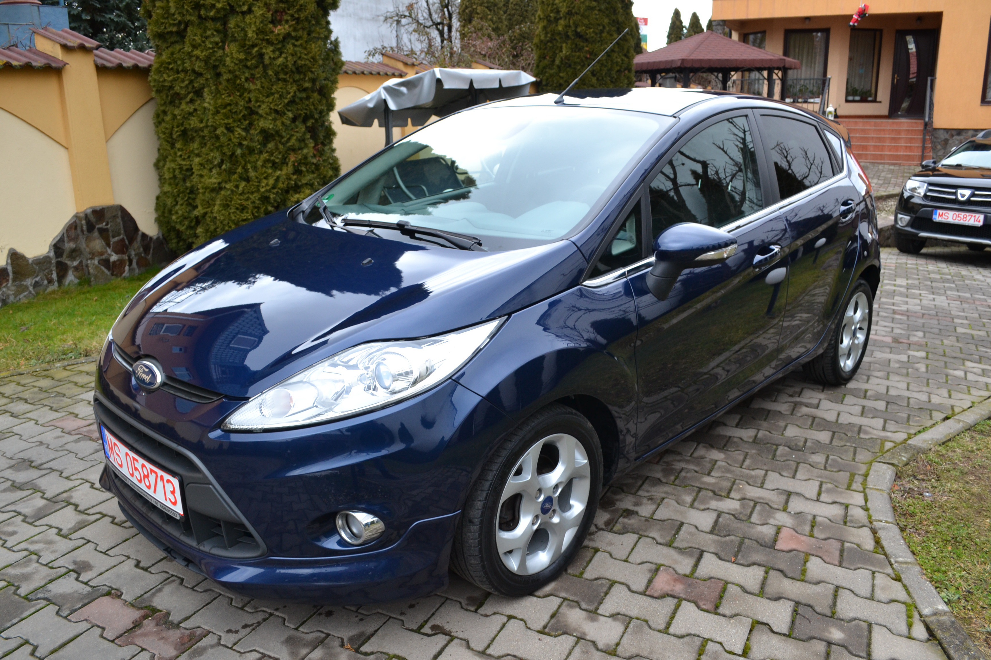 Ford FIESTA1.6TDCI TITANIUM CLIMATRONIC!!JENTI ALU!!EURO5!!! Ford FIESTA1.6TDCI TITANIUM CLIMATRONIC!!JENTI ALU!!EURO5!!!