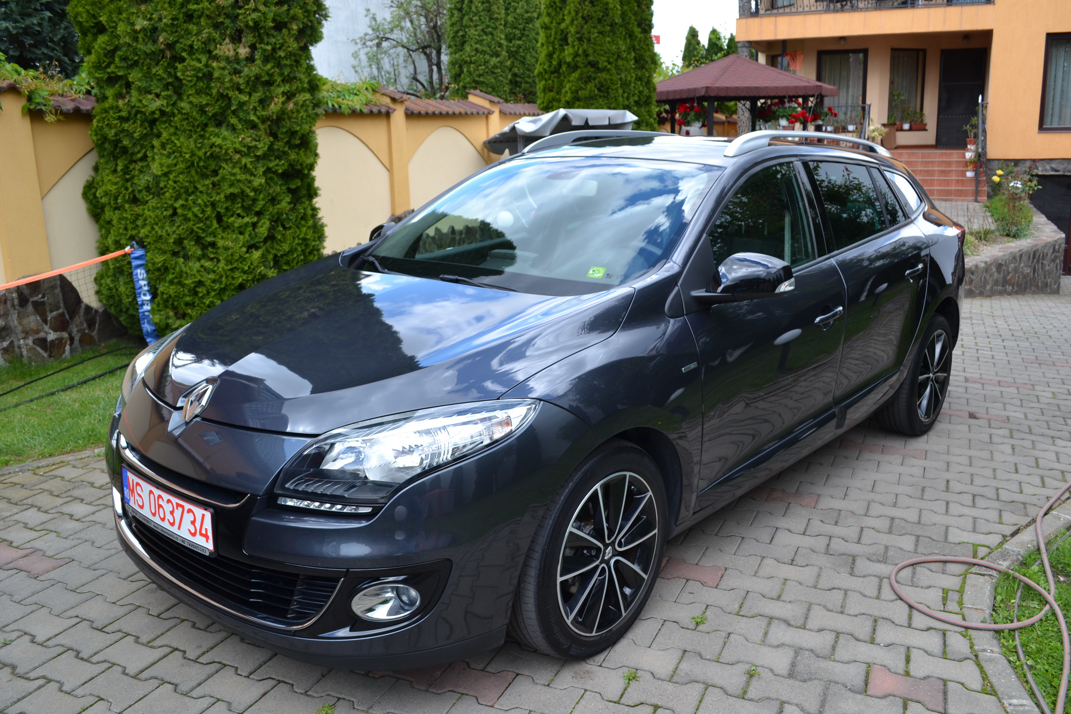 Renault MEGANE 1.5dCi Bose Edition Piele!!Climatronic !!Navi!! Jenti alu!!Euro5!! Renault MEGANE 1.5dCi Bose Edition Piele!!Climatronic !!Navi!! Jenti alu!!Euro5!!