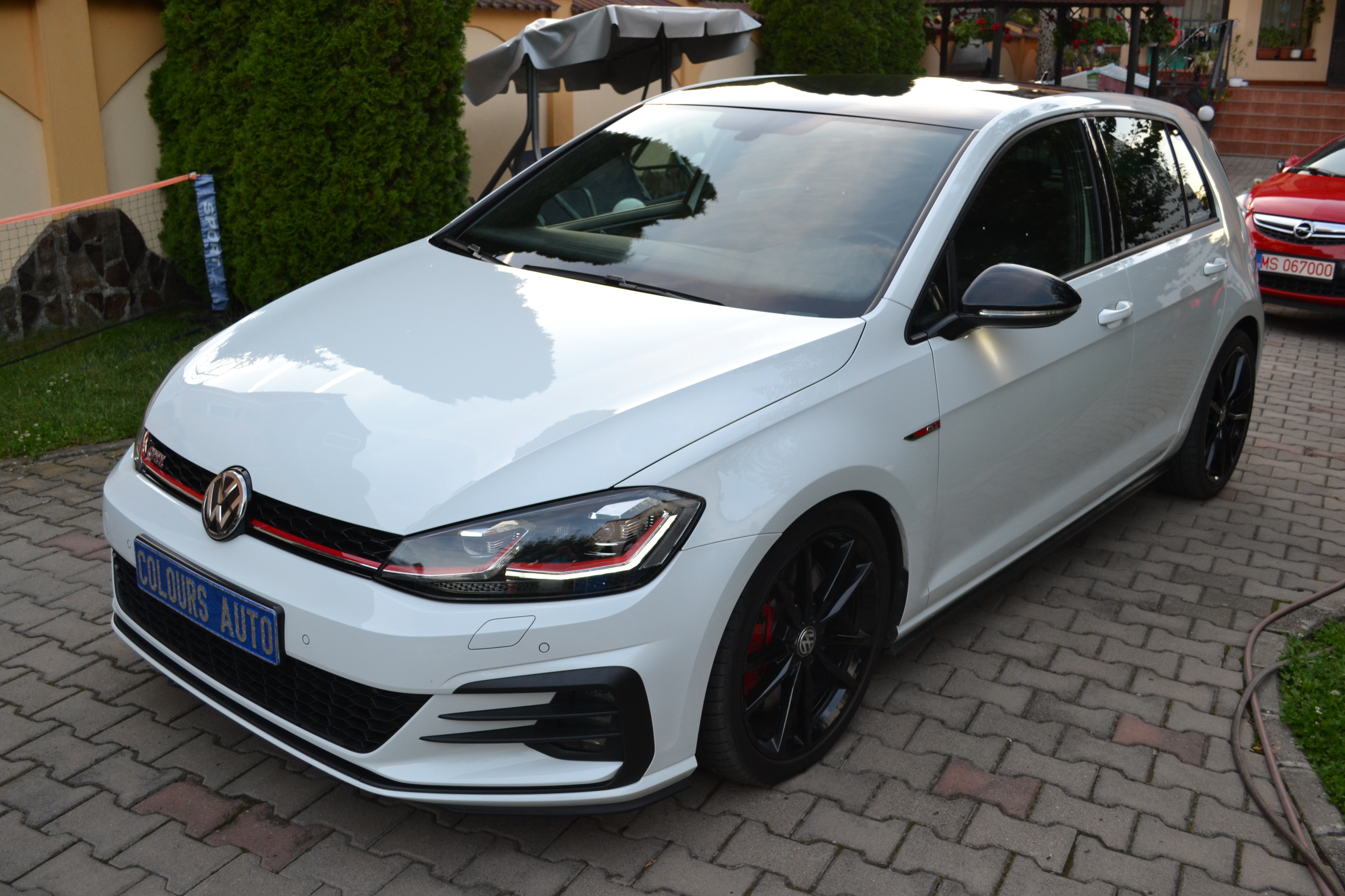 VW GOLF 2.0TSI GTI PERFORMANCE!!EURO6!! VW GOLF 2.0TSI GTI PERFORMANCE!!EURO6!!