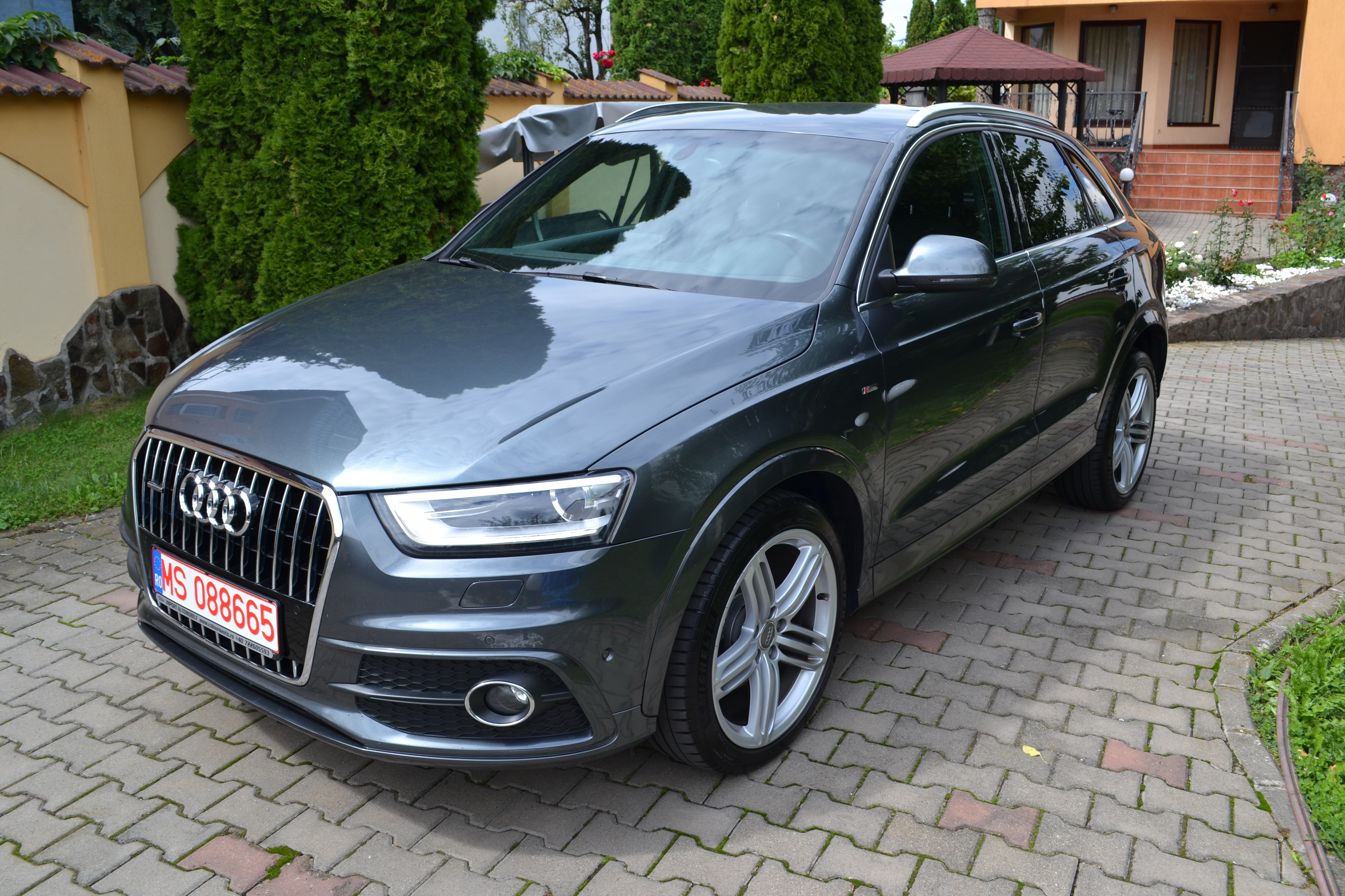 Audi Q3 2.0TDI QUATTRO S LINE!!CLIMATRONIC!!NAVI!!PIELE!!JENTI 19"!!EURO5!! Audi Q3 2.0TDI QUATTRO S LINE!!CLIMATRONIC!!NAVI!!PIELE!!JENTI 19"!!EURO5!!